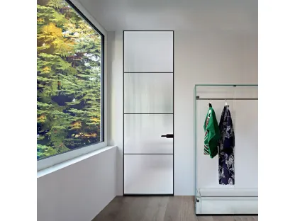 Porta per interni Sherazade Swing Plain Plus in vetro con telaio in alluminio di Glas Italia